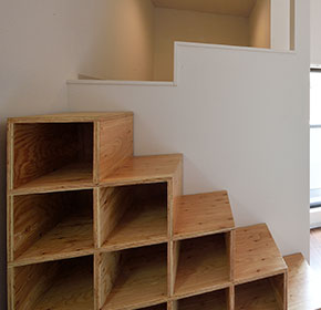 収納付き階段