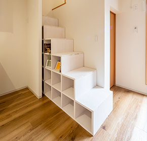 marukanオリジナル造作階段