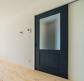 アクセントドア